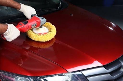 Hướng dẫn đánh bóng xe ô tô và những lưu ý quan trọng Đánh bóng đều tay, không dừng lại một chỗ quá lâu, tránh làm cháy sơn